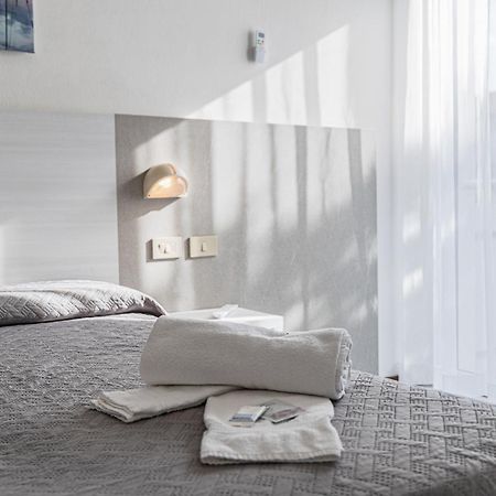 Hotel Astrid Cervia Dış mekan fotoğraf