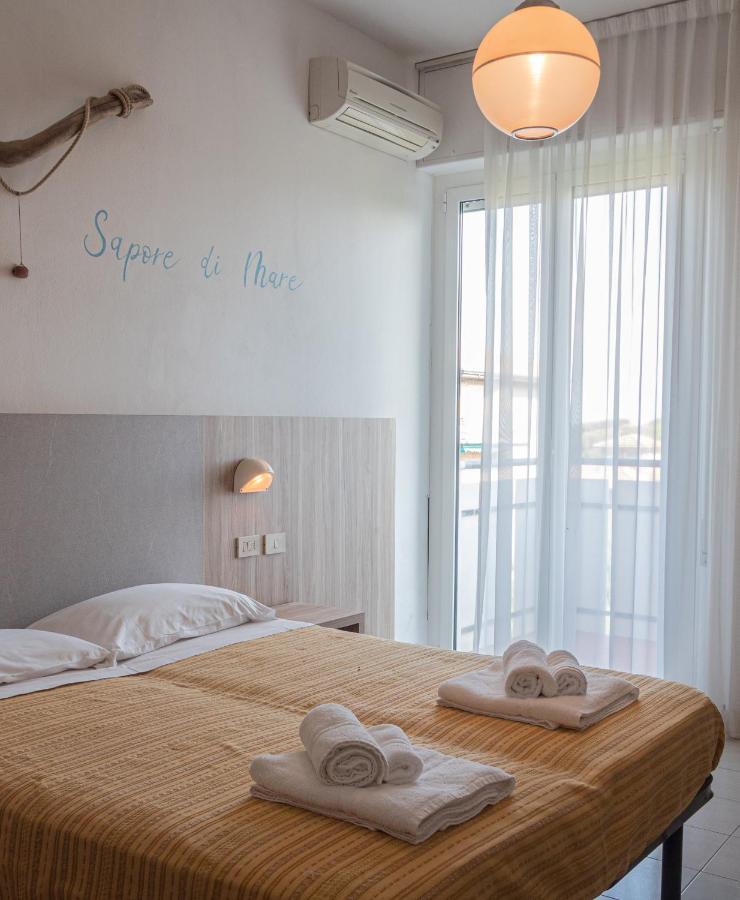 Hotel Astrid Cervia Dış mekan fotoğraf
