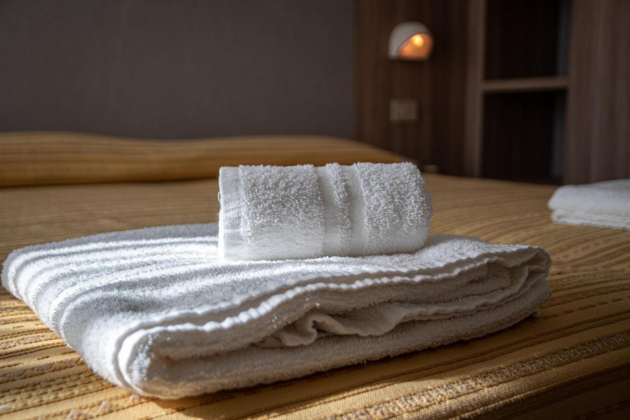 Hotel Astrid Cervia Dış mekan fotoğraf