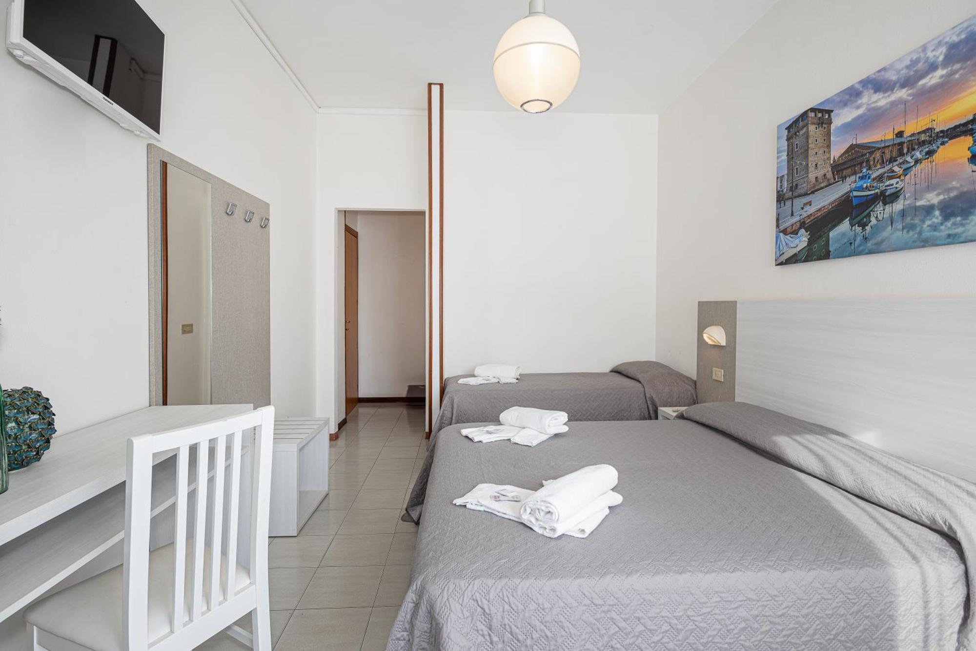 Hotel Astrid Cervia Dış mekan fotoğraf