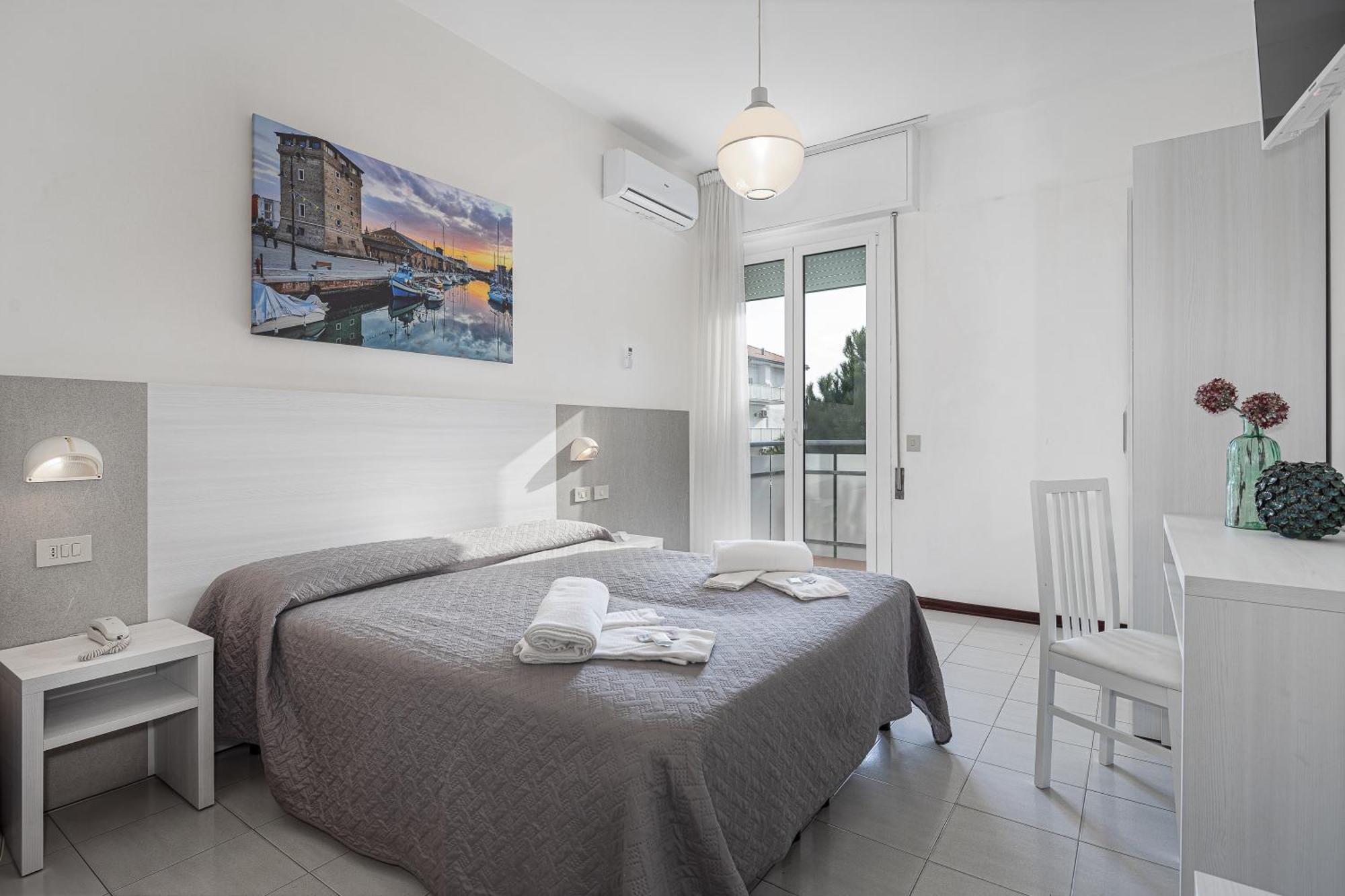 Hotel Astrid Cervia Dış mekan fotoğraf