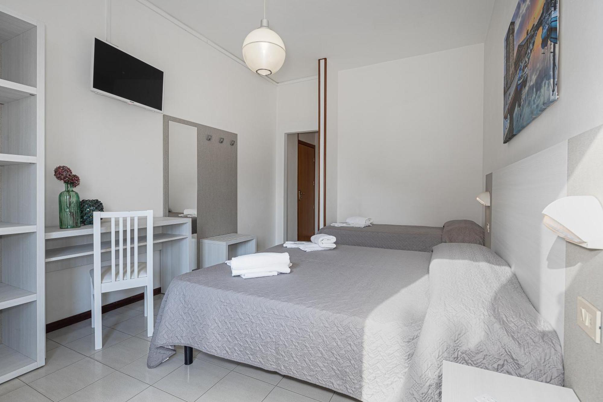 Hotel Astrid Cervia Dış mekan fotoğraf