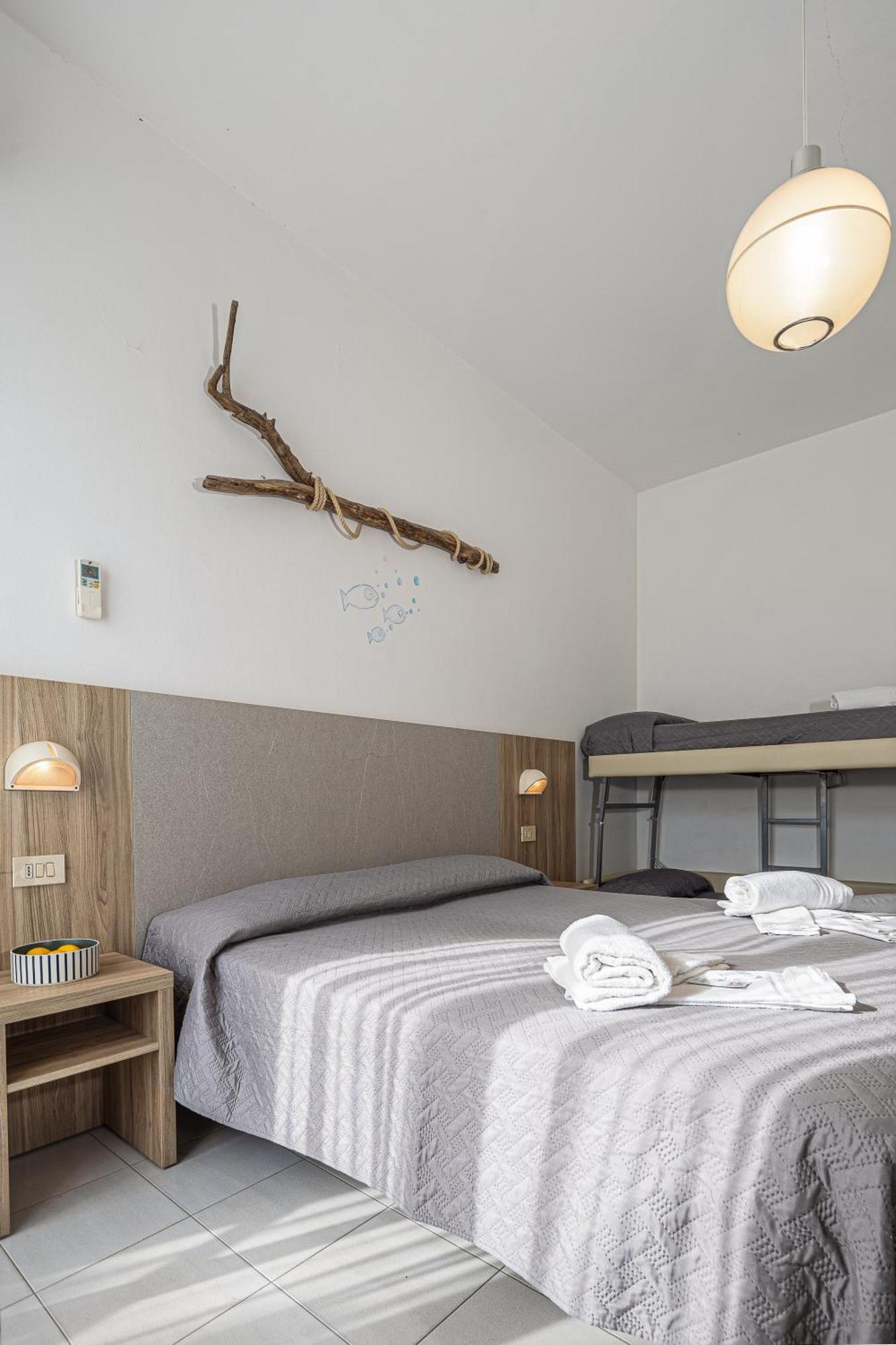 Hotel Astrid Cervia Dış mekan fotoğraf