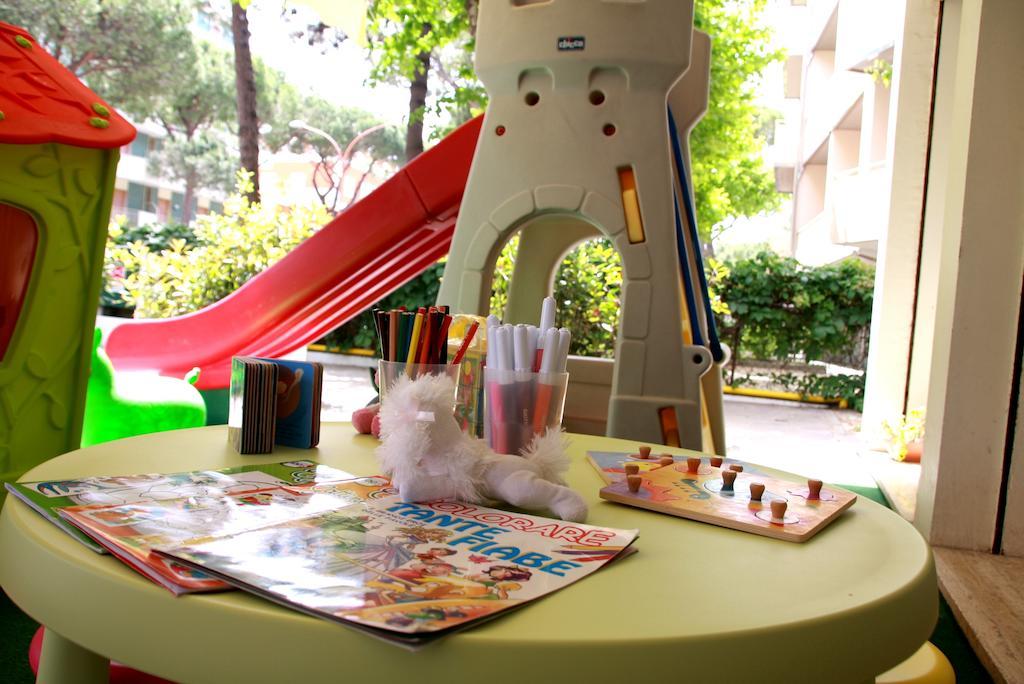 Hotel Astrid Cervia Dış mekan fotoğraf