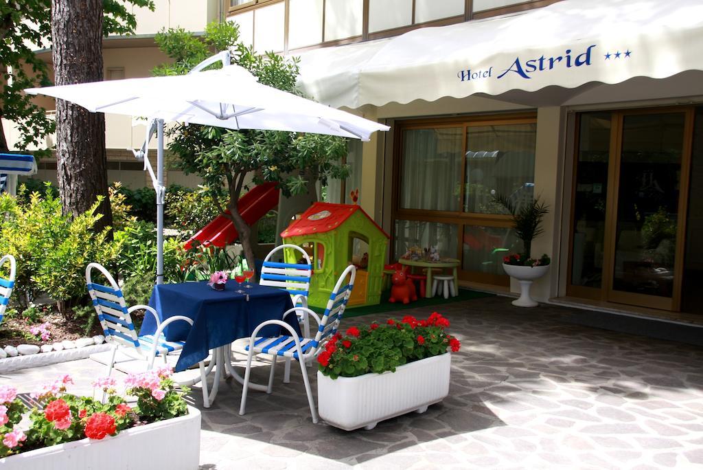 Hotel Astrid Cervia Dış mekan fotoğraf