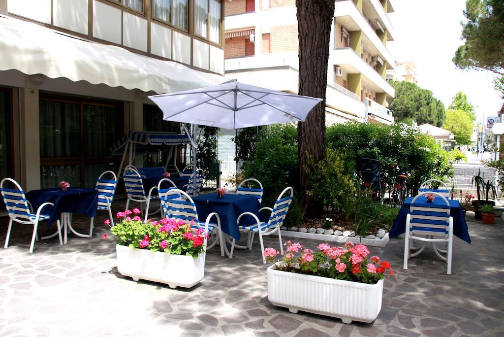 Hotel Astrid Cervia Dış mekan fotoğraf