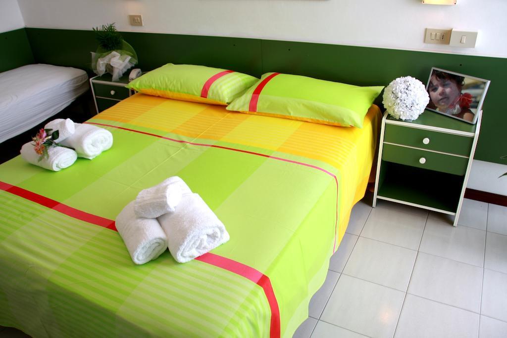 Hotel Astrid Cervia Dış mekan fotoğraf