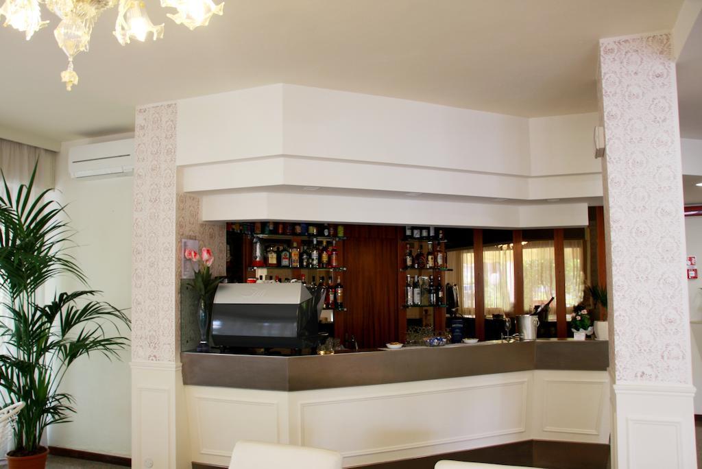 Hotel Astrid Cervia Dış mekan fotoğraf