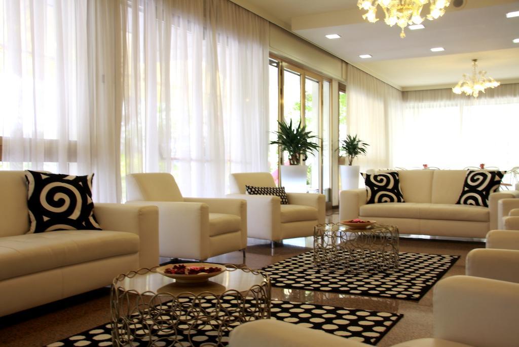 Hotel Astrid Cervia Dış mekan fotoğraf